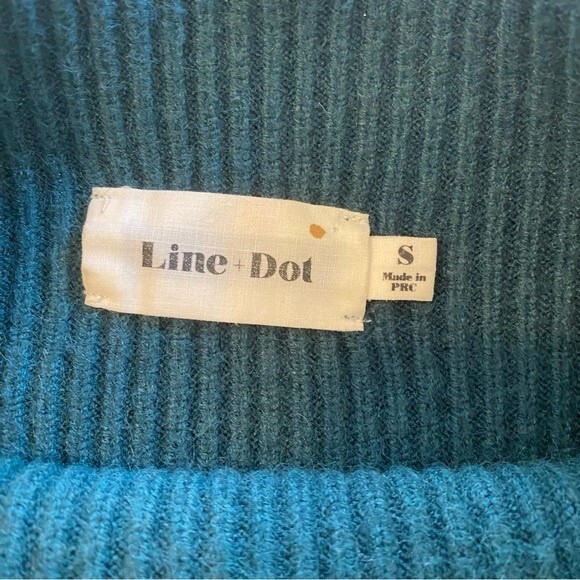 Line & Dot size small Dark Green Balloon Sleeve Ribbed Cropped Mock Neck Sweater - Picture 3 of 7